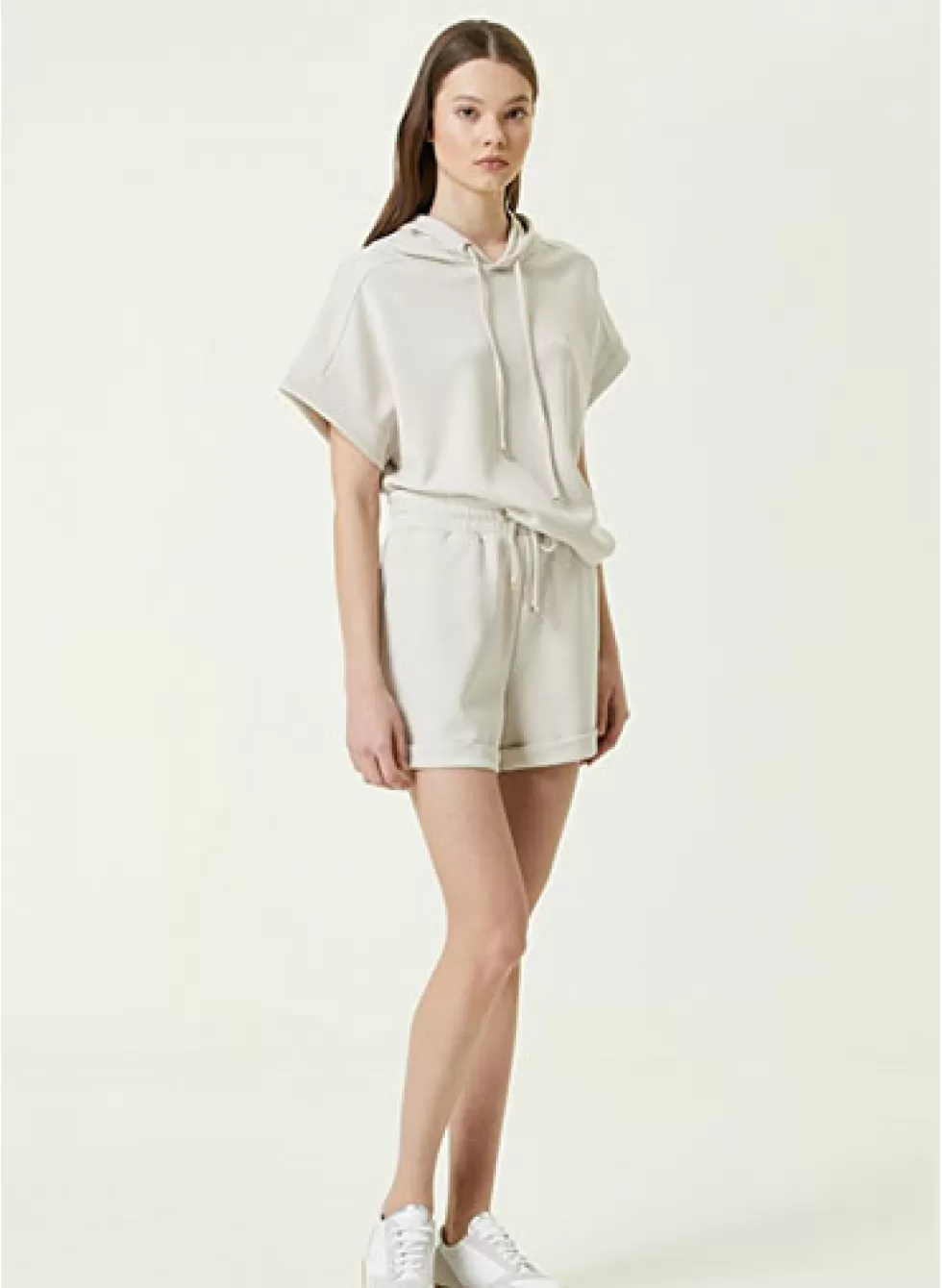 Kısa Kollu Bej Sweatshirt Kısa Kollu Bej Sweatshirt