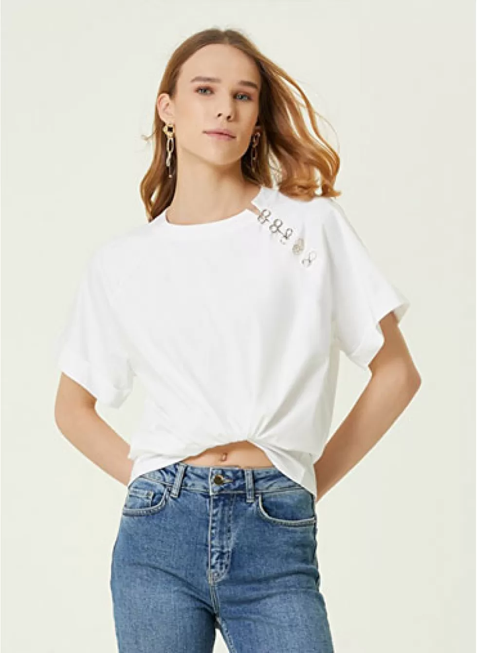 Kırık Beyaz T-shirt Kırık Beyaz T-shirt